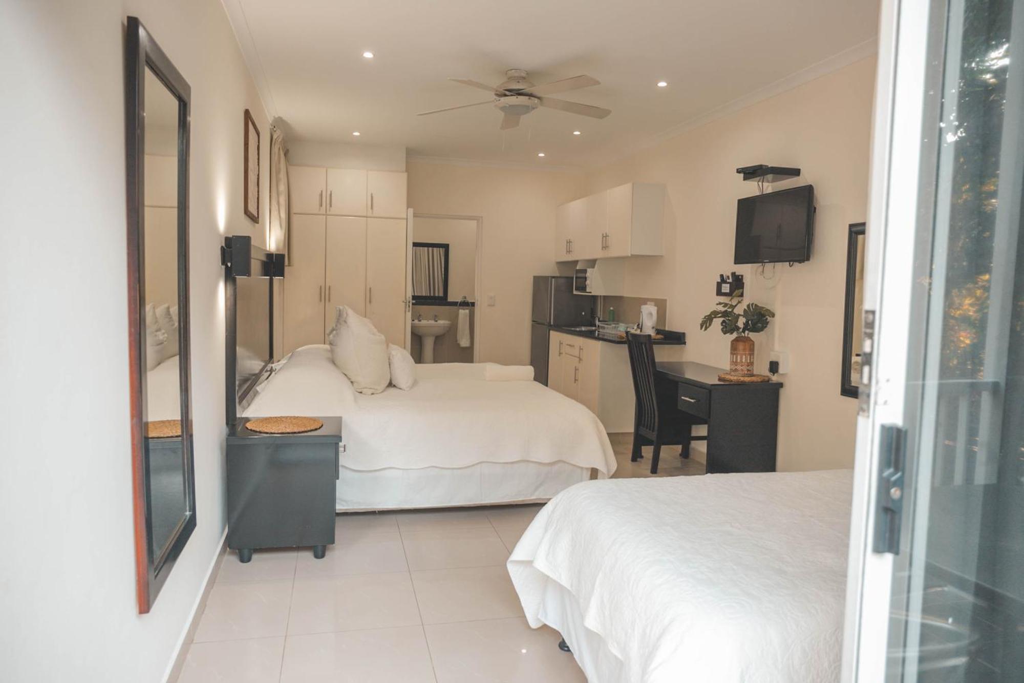 Beside Still Waters Boutique Hotel Durban Exterior photo